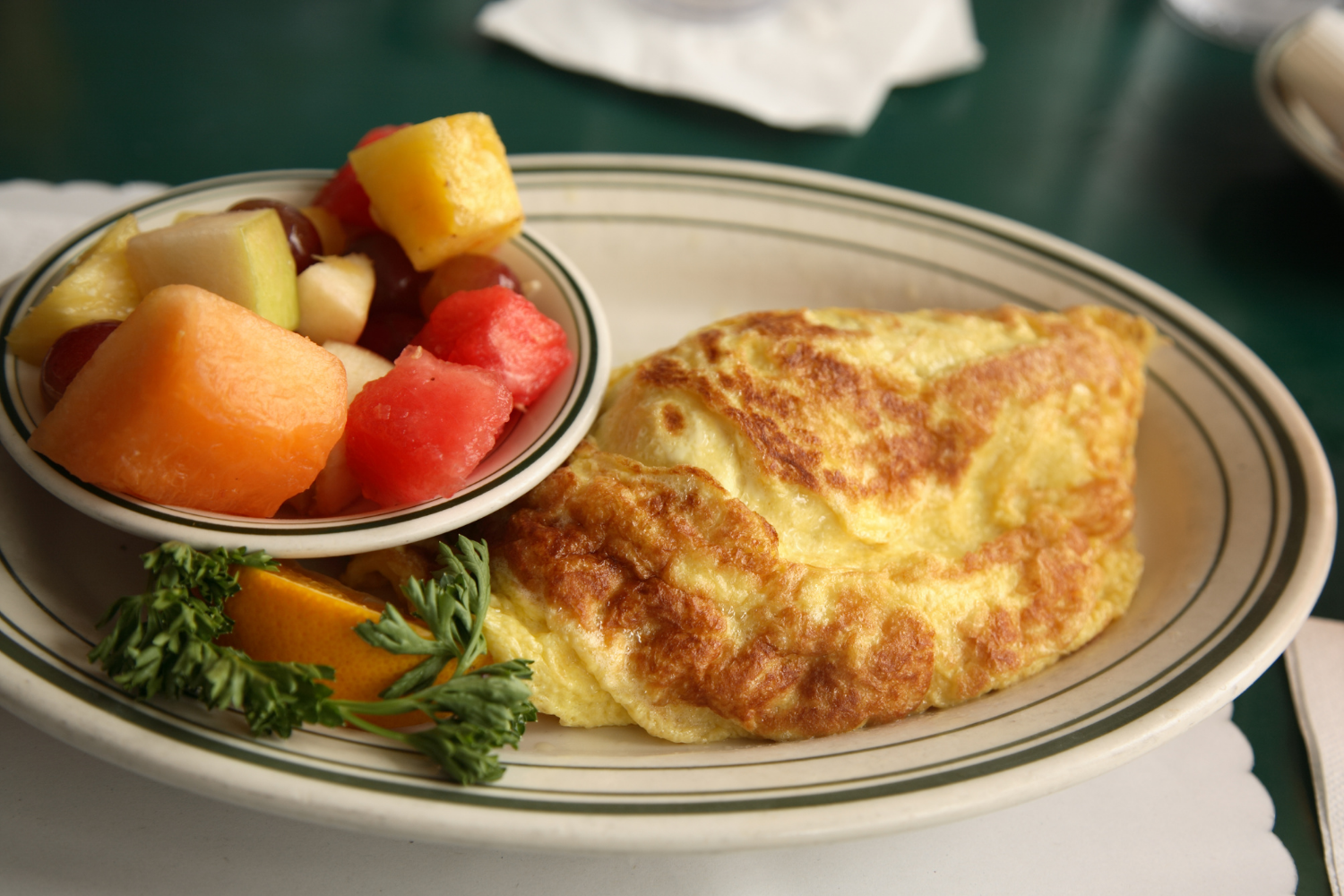 omelet and fruit